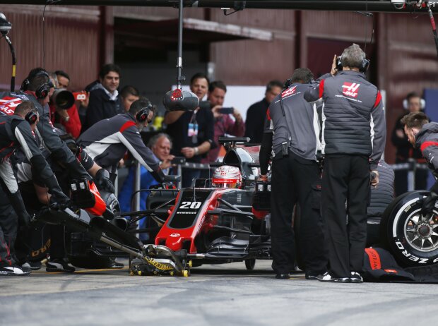 Kevin Magnussen Kevin Magnussen