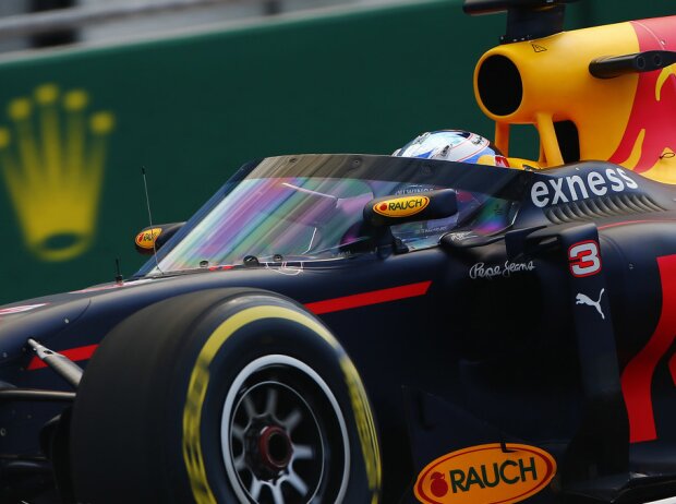 Titel-Bild zur News: Daniel Ricciardo mit Aeroscreen (Windschutzscheibe)