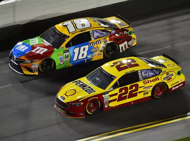 Kyle Busch, Joey Logano Titel-Bild zur News: Kyle Busch, Joey Logano
