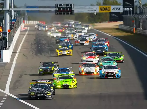 VLN, Start Titel-Bild zur News: VLN, Start