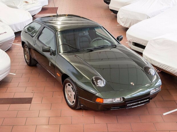 Titel-Bild zur News: Einzelstück: Porsche 928-4 (1984)