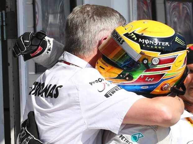 Titel-Bild zur News: Ross Brawn, Lewis Hamilton