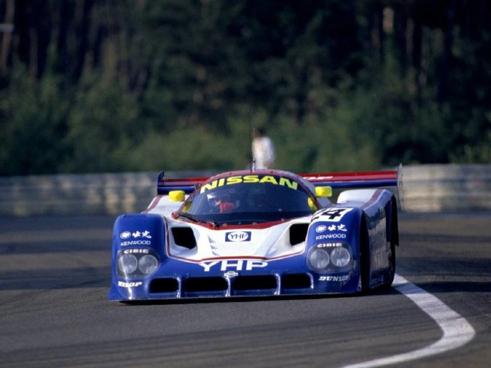 Mark Blundell (Nissan) in Le Mans 1990