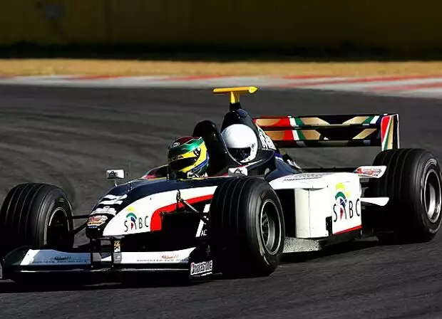 Alan van de Merwe im Minardi-F1x2-Doppelsitzer in Kyalami Titel-Bild zur News: Alan van de Merwe im Minardi-F1x2-Doppelsitzer in Kyalami