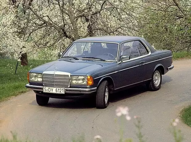 Mercedes-Benz C 123 Titel-Bild zur News: Mercedes-Benz C 123