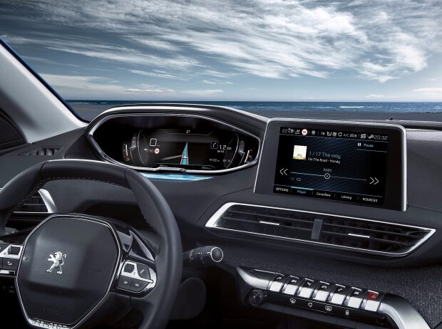 Cockpit des Peugeot 5008 2017