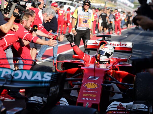 Maurizio Arrivabene, Sebastian Vettel Maurizio Arrivabene, Sebastian Vettel