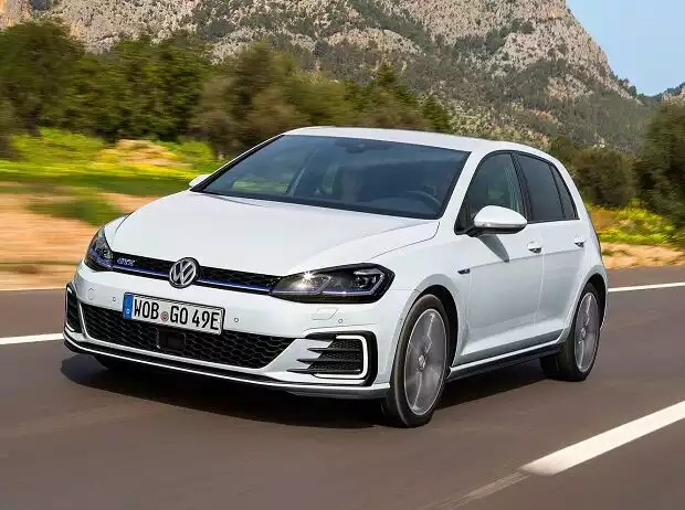 Volkswagen Golf GTE 2017 Titel-Bild zur News: Volkswagen Golf GTE 2017
