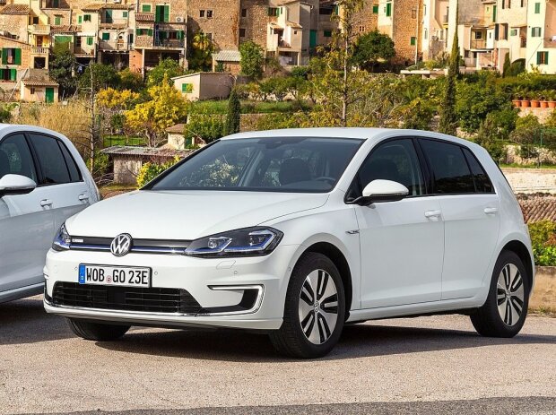Volkswagen E-Golf 2017 Volkswagen E-Golf 2017