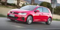 Bild zum Inhalt: Golf GTI Performance VS. Golf R 2017: Duell der Power-Zwillinge