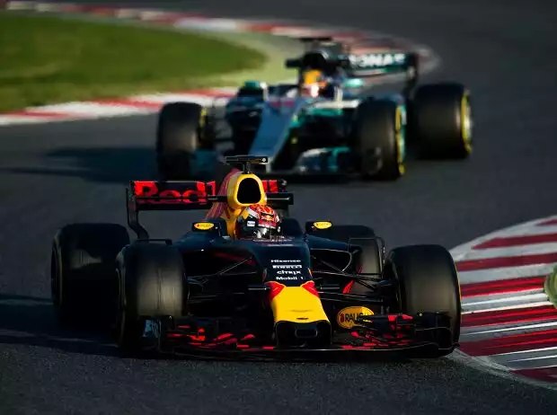 Titel-Bild zur News: Max Verstappen, Lewis Hamilton