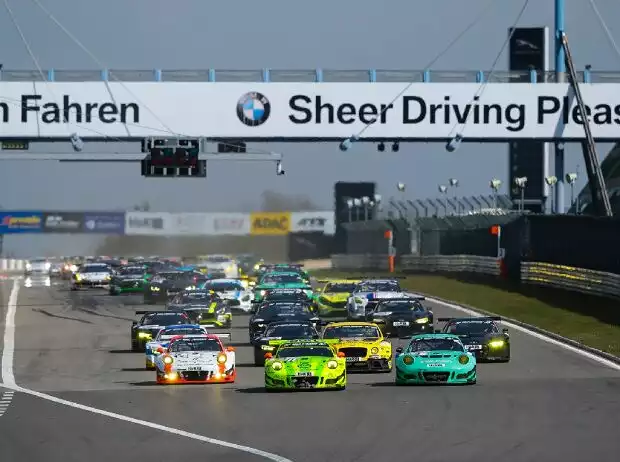 VLN Start Lauf 1 im Jahr 2017 Titel-Bild zur News: VLN Start Lauf 1 im Jahr 2017