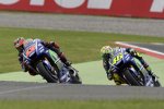 Maverick Vinales vor Valentino Rossi (Yamaha) 