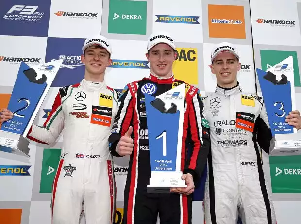 Callum Ilott, Joel Eriksson, Jake Hughes Titel-Bild zur News: Callum Ilott, Joel Eriksson, Jake Hughes