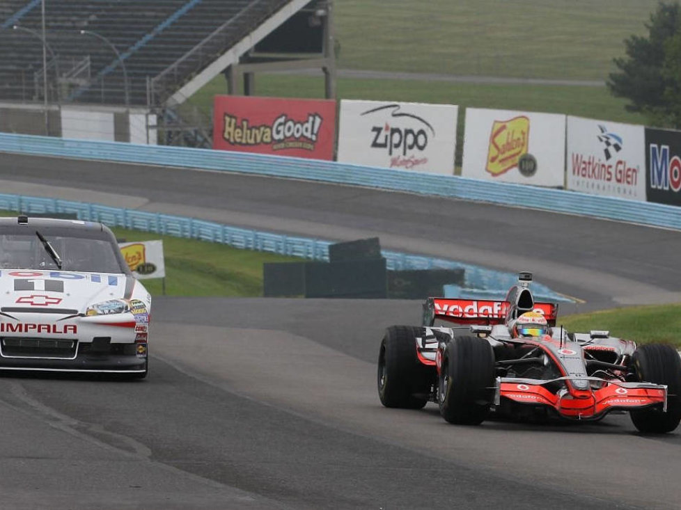 Lewis Hamilton, Tony Stewart