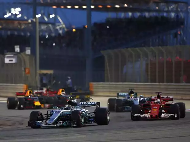 Valtteri Bottas, Sebastian Vettel, Lewis Hamilton Titel-Bild zur News: Valtteri Bottas, Sebastian Vettel, Lewis Hamilton