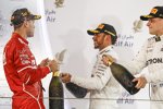 Sebastian Vettel (Ferrari), Valtteri Bottas (Mercedes) und Lewis Hamilton (Mercedes) 