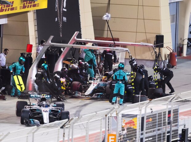 Valtteri Bottas, Lewis Hamilton Valtteri Bottas, Lewis Hamilton