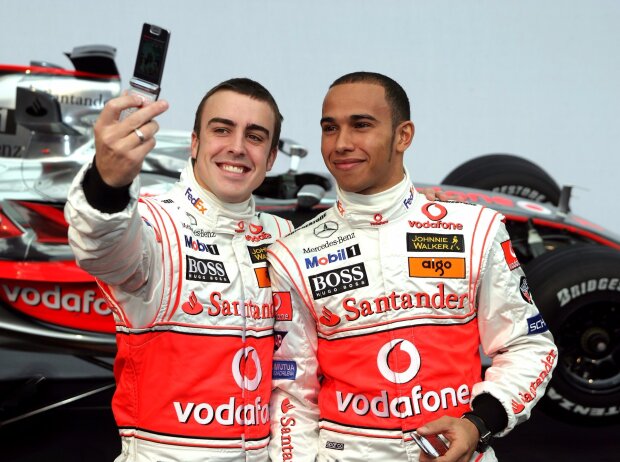 Lewis Hamilton, Fernando Alonso Lewis Hamilton, Fernando Alonso
