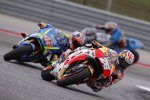 Daniel Pedrosa vor Alex Rins 