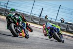 Johann Zarco hinter Valentino Rossi