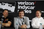 Michael Andretti, Fernando Alonso (McLaren) und Zak Brown 