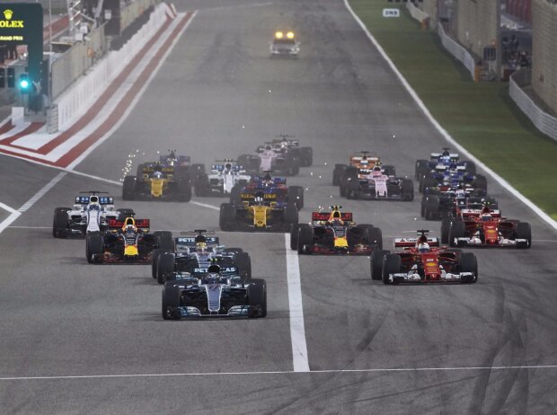 Titel-Bild zur News: Valtteri Bottas, Sebastian Vettel, Lewis Hamilton, Max Verstappen