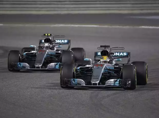 Valtteri Bottas, Lewis Hamilton Titel-Bild zur News: Valtteri Bottas, Lewis Hamilton