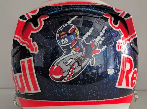 Helm von Daniil Kwjat Titel-Bild zur News: Helm von Daniil Kwjat