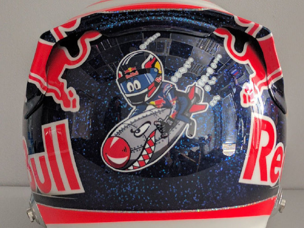 Helm von Daniil Kwjat