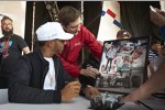 Lewis Hamilton (Mercedes) und Witali Petrow 