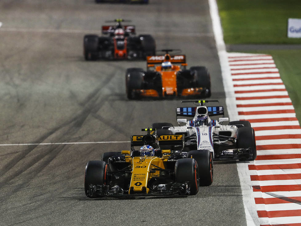 Jolyon Palmer, Lance Stroll, Fernando Alonso, Kevin Magnussen