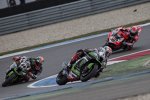 Jonathan Rea vor Jonathan Rea und Marco Melandri 