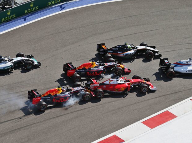 Daniil Kwjat, Sebastian Vettel Daniil Kwjat, Sebastian Vettel