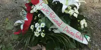Blumengedeck für Roland Ratzenberger in Imola