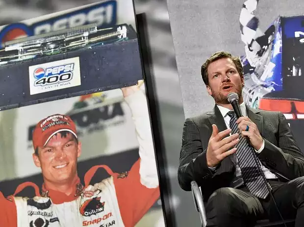 Dale Earnhardt Jun., Rücktritt Titel-Bild zur News: Dale Earnhardt Jun., Rücktritt