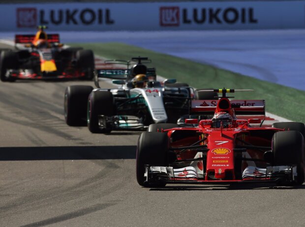 Titel-Bild zur News: Kimi Räikkönen, Lewis Hamilton, Max Verstappen