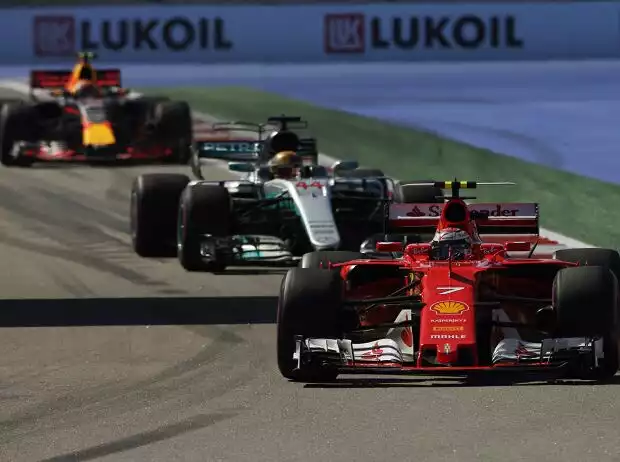 Kimi Räikkönen, Lewis Hamilton, Max Verstappen Titel-Bild zur News: Kimi Räikkönen, Lewis Hamilton, Max Verstappen