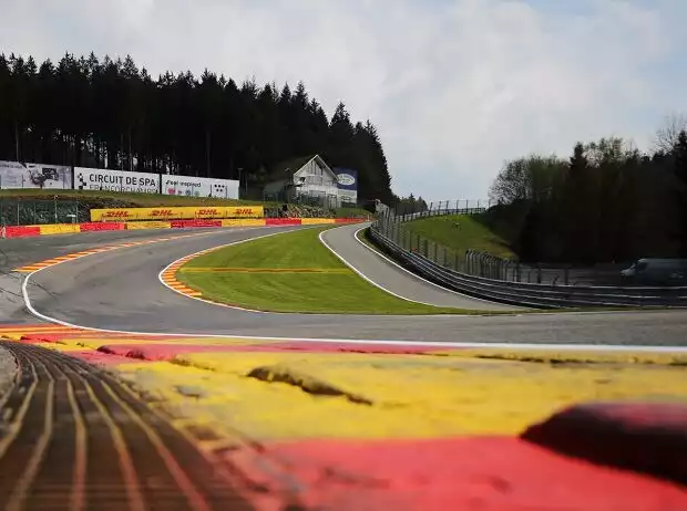 Titel-Bild zur News: Eau Rouge