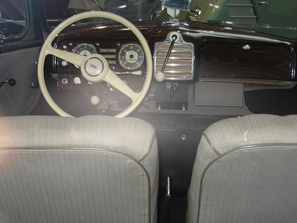 Innenraum und Cockpit des DKW F89