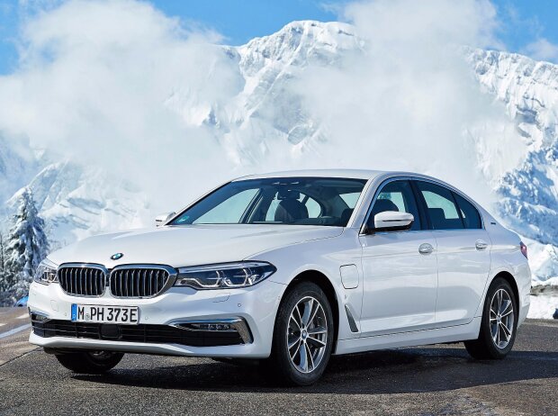 BMW 530e iPerfomance 2017 BMW 530e iPerfomance 2017