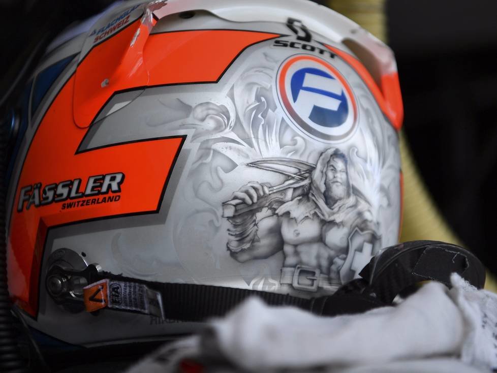 Helm von Marcel Fässler