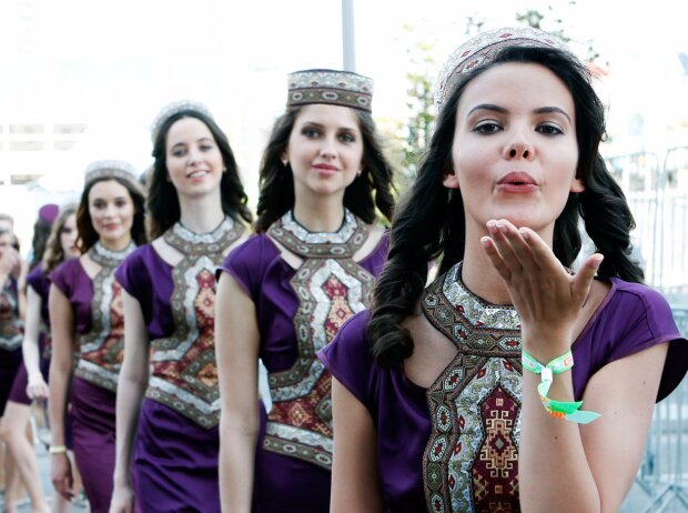 Titel-Bild zur News: Girdgirls Aserbaidschan