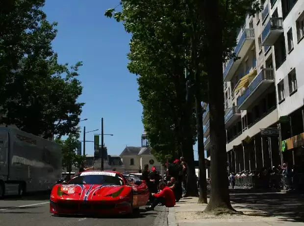 Ferrari Pesage Le Mans Titel-Bild zur News: Ferrari Pesage Le Mans