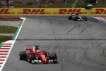 Sebastian Vettel (Ferrari) und Lewis Hamilton (Mercedes) 