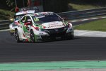 Tiago Monteiro vor Tom Chilton 