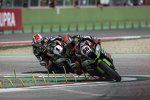 Tom Sykes vor Jonathan Rea 