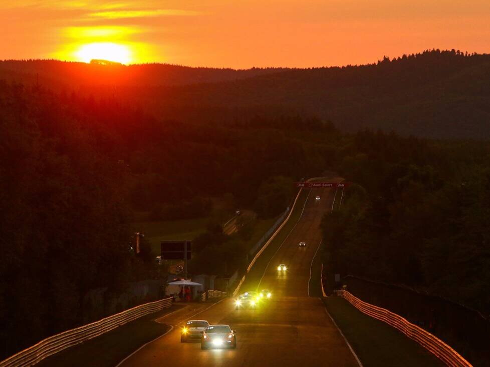 Sonnenaufgang am Nürburgring