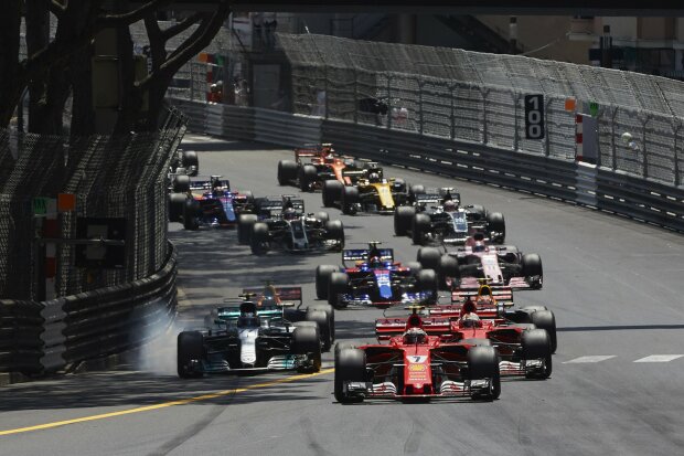 Kimi Räikkönen Sebastian Vettel Valtteri Bottas Ferrari Scuderia Ferrari F1 ~Kimi Räikkönen (Ferrari), Sebastian Vettel (Ferrari) und Valtteri Bottas (Mercedes) ~ Kimi Räikkönen Sebastian Vettel Valtteri Bottas Ferrari Scuderia Ferrari F1 ~Kimi Räikkönen (Ferrari), Sebastian Vettel (Ferrari) und Valtteri Bottas (Mercedes) ~