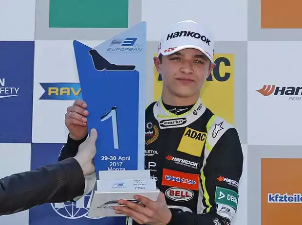 Lando Norris, Stefano Domenicali Titel-Bild zur News: Lando Norris, Stefano Domenicali